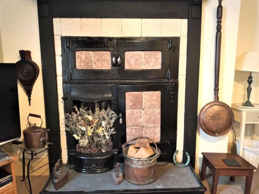 Ty Hen - Quirky Grade II Listed Cottage Blaenau Ffestiniog Exteriér fotografie